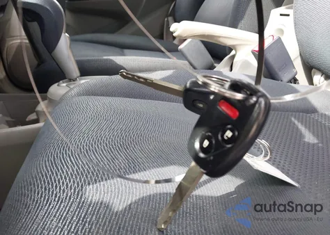 2010 Honda Insight Ex from USA, damaged, VIN JHMZE2H7XAS018581